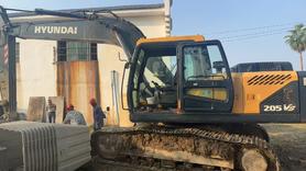 Buy Hyundai R205VS Used Excavator / 4 Buy Hyundai R205VS Used Excavator / 4