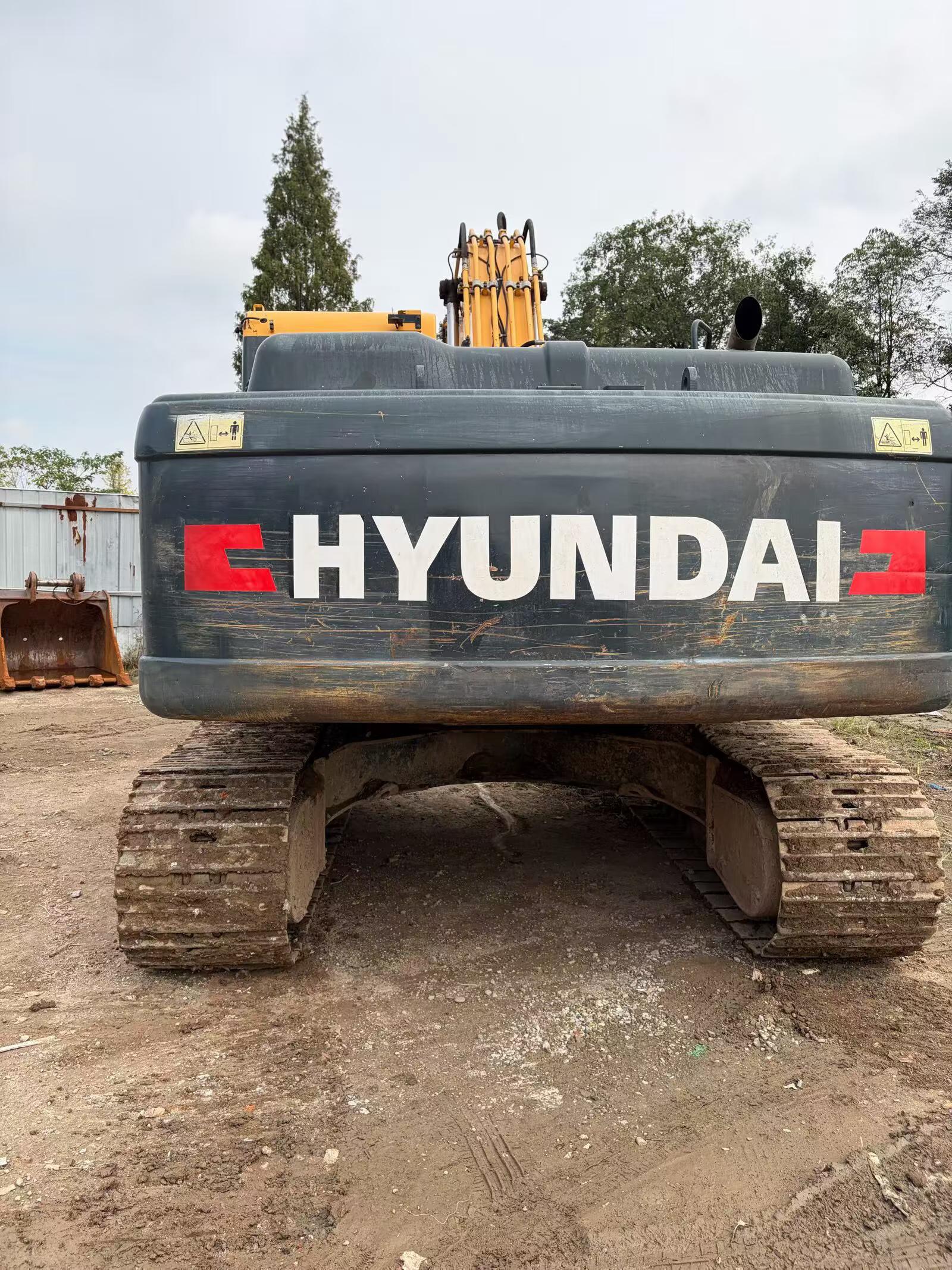 Buy Hyundai R225-7 Used Excavator / 4