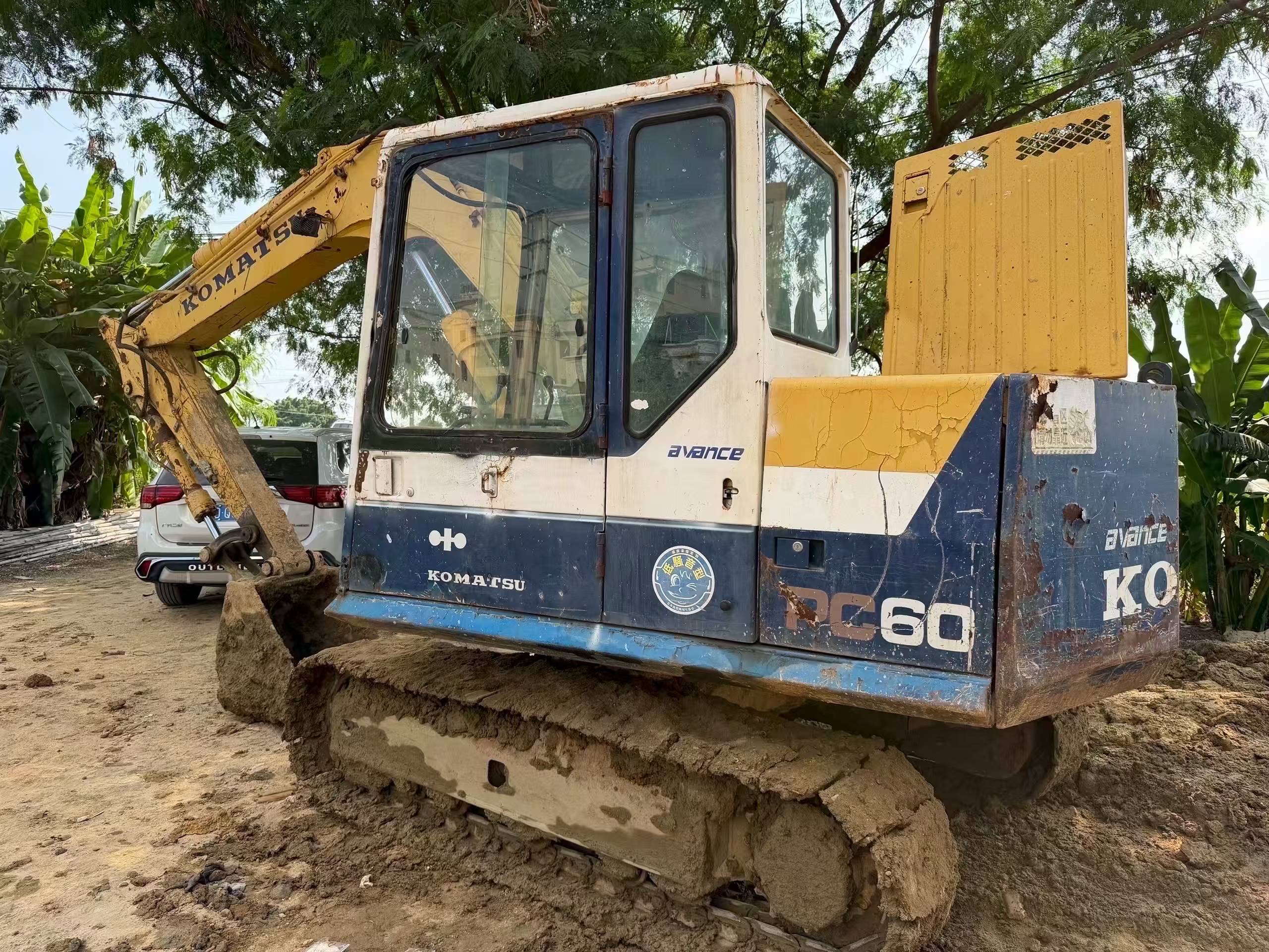 شراء Komatsu PC60 مستعمل حفارة