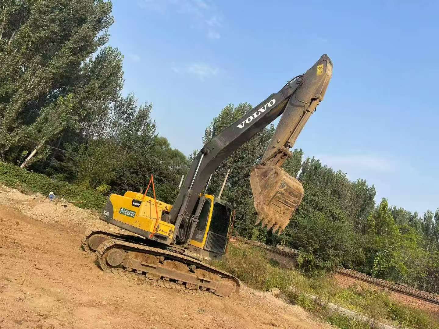 Buy Volvo EC210B Used Excavator / 4