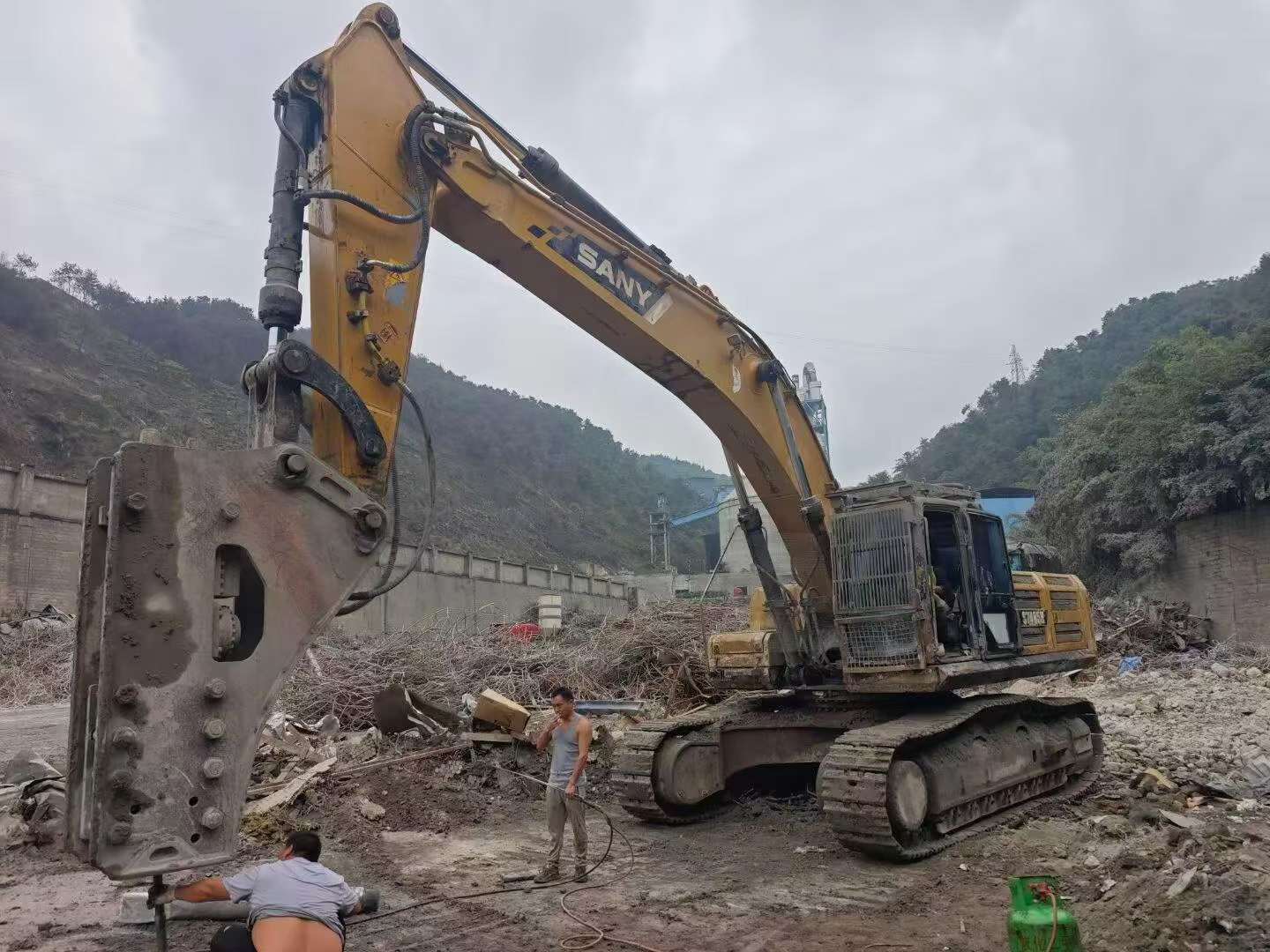 Buy Sany SY485C Used Excavator / 3