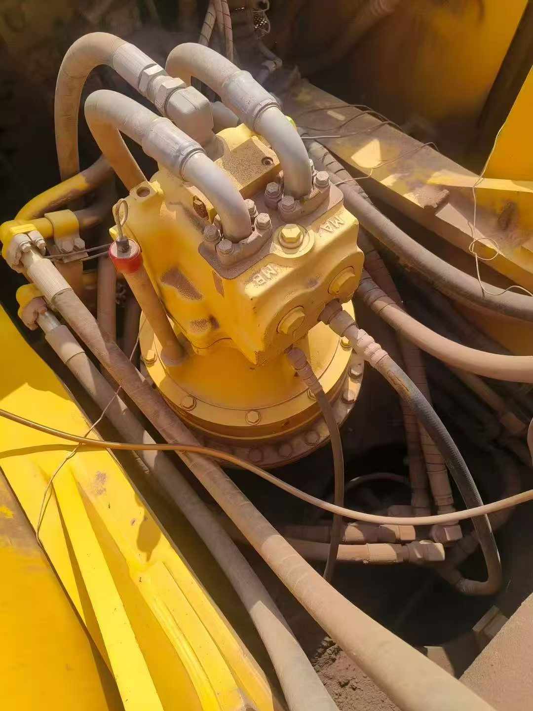 Buy Komatsu PC460LC-8 Used Excavator / 2