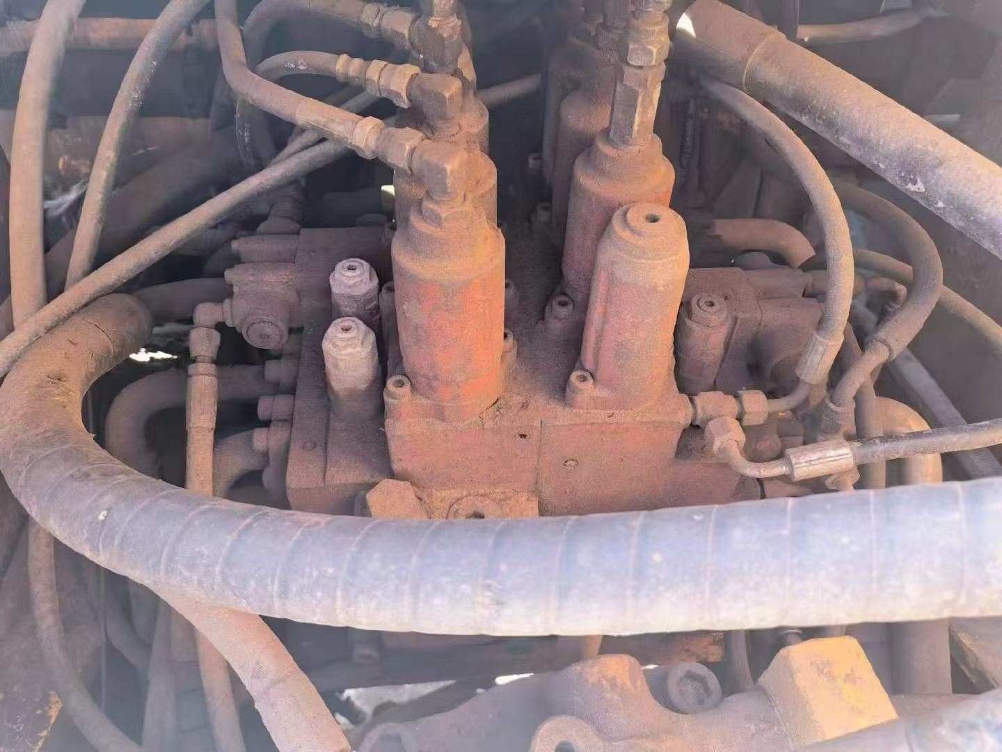 Buy Hyundai R225-7 Used Excavator / 4