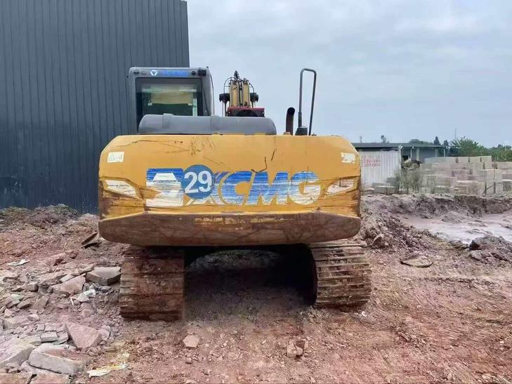 Buy XCMG XE150 Used Excavator / 1