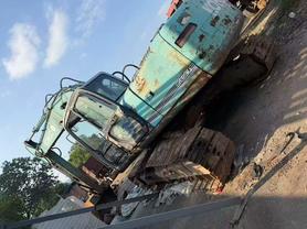 Buy Kobelco SK200-6 Used Excavator / 3 Buy Kobelco SK200-6 Used Excavator / 3