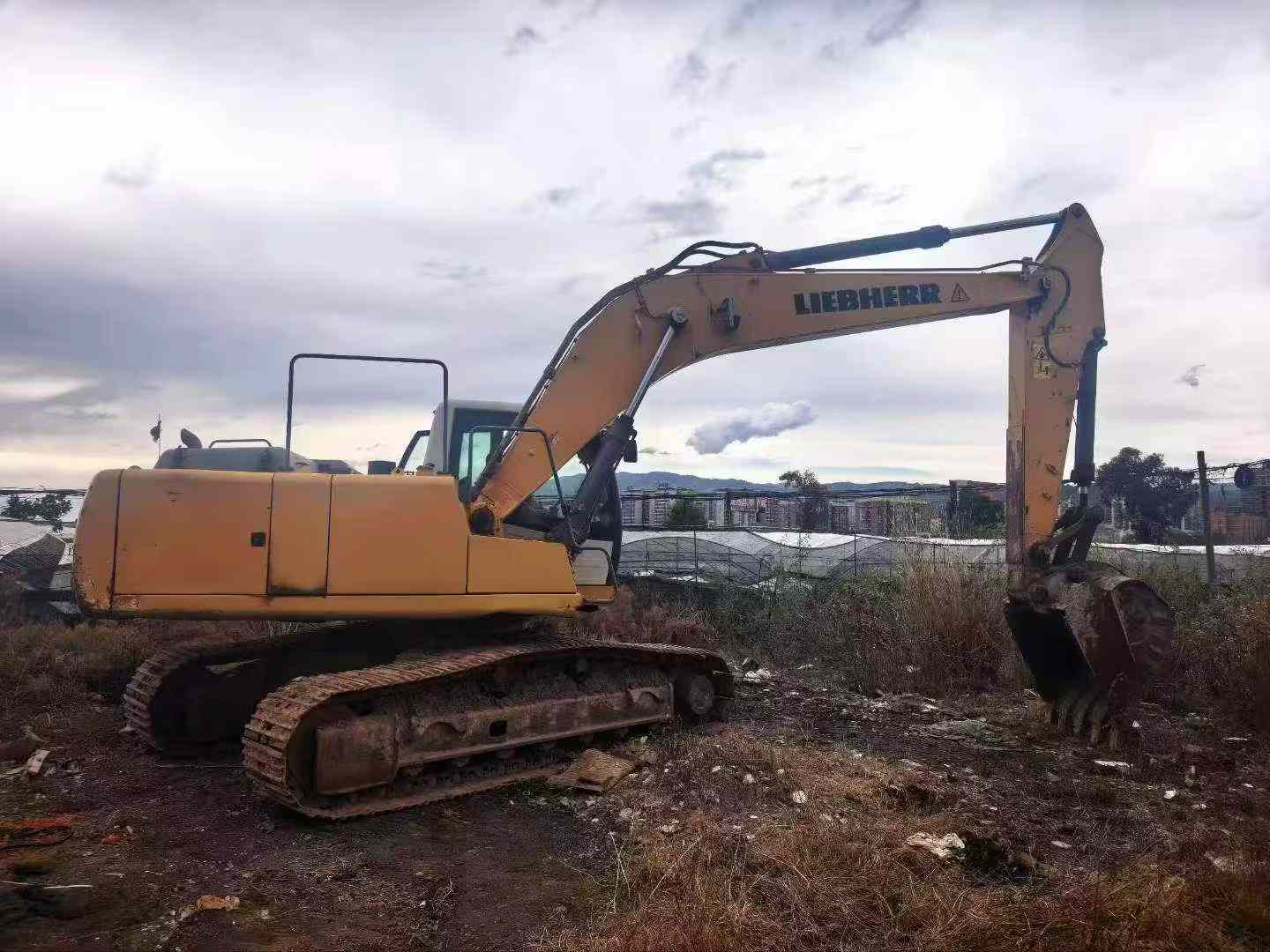 Buy Liebherr Used Excavator / 9