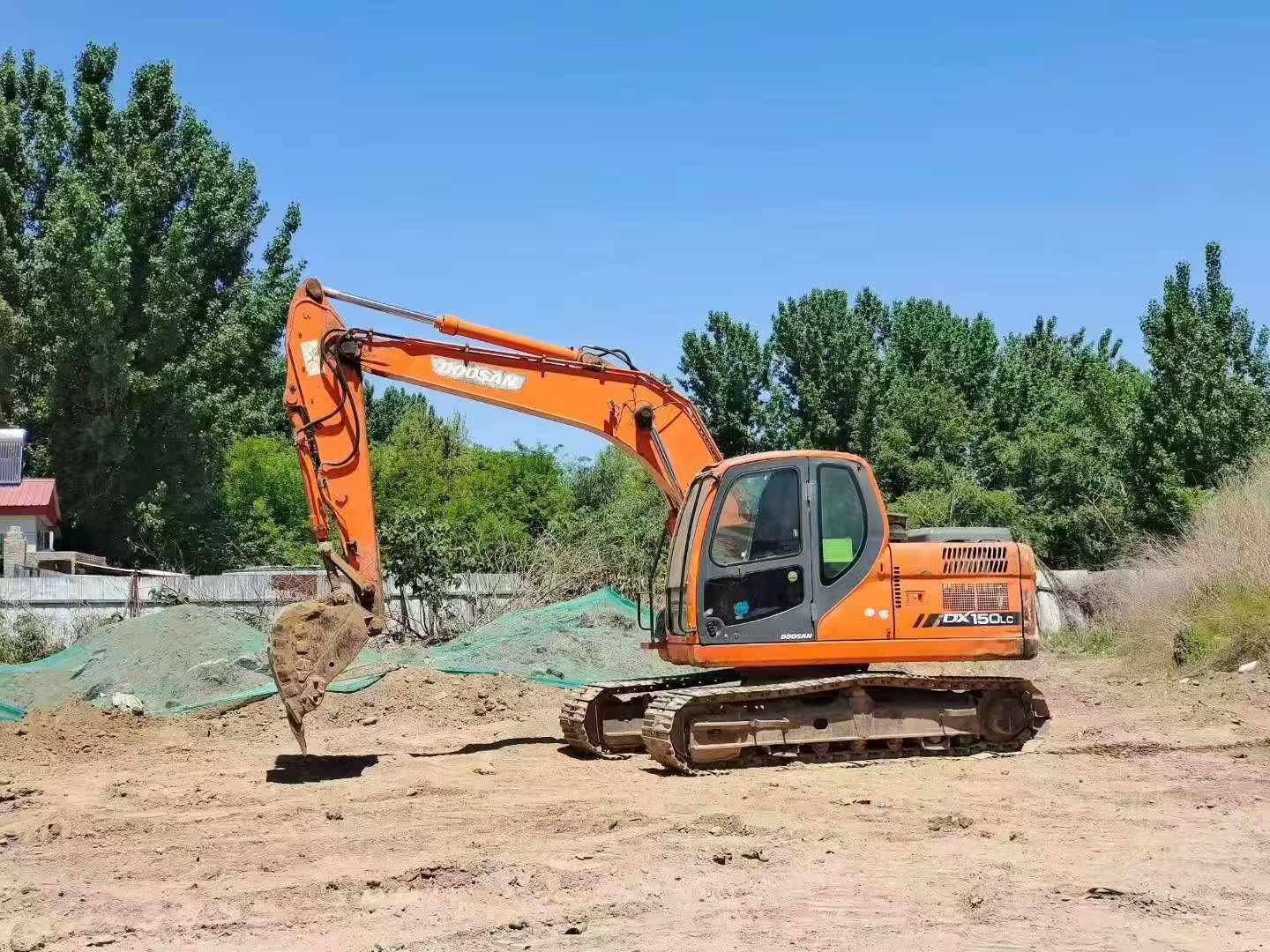 Buy Doosan DX15 Used Excavator / 4