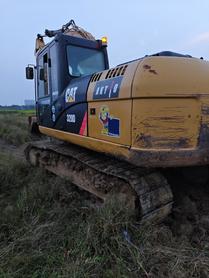 Buy Caterpillar 320D Used Excavator / 5 Buy Caterpillar 320D Used Excavator / 5