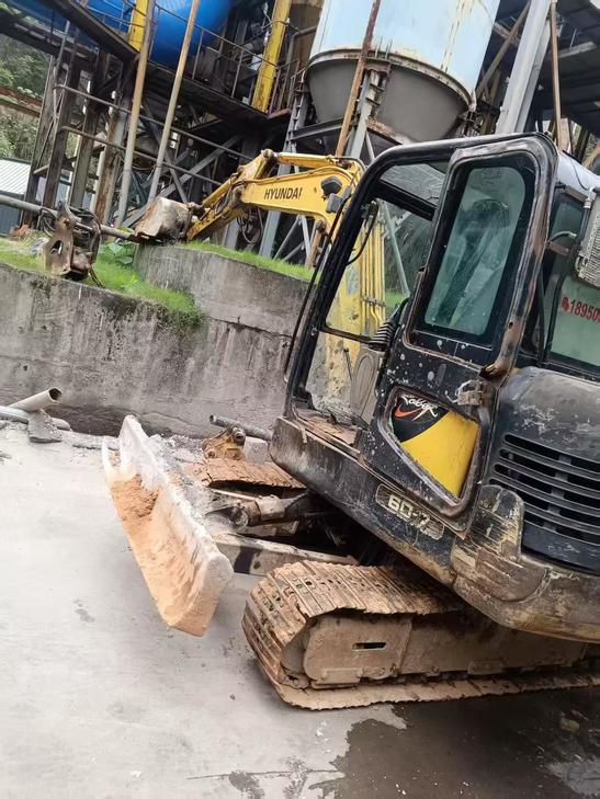Buy Hyundai R60-7 Used Excavator / 1