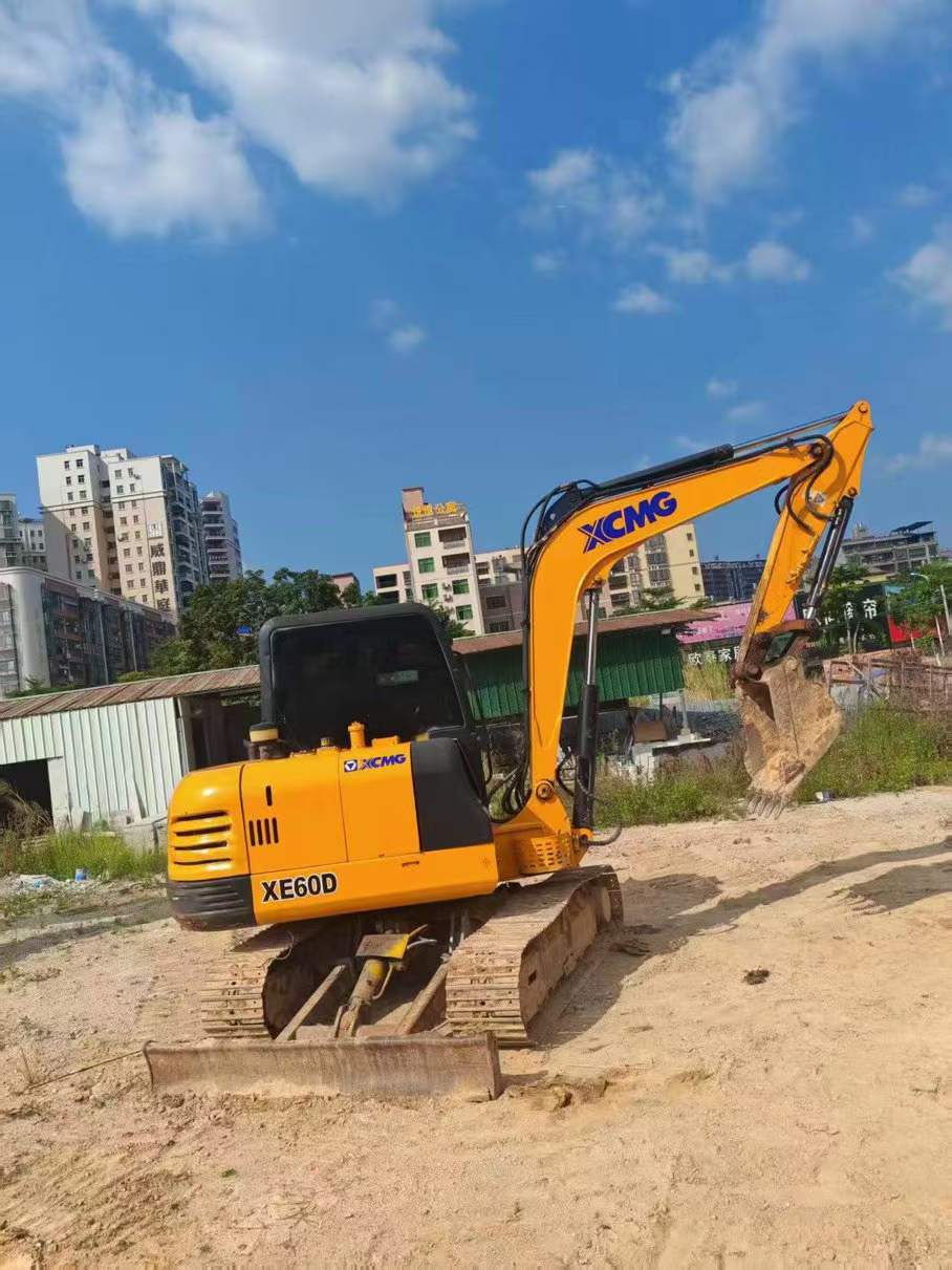Buy XCMG XE60 Used Excavator / 2