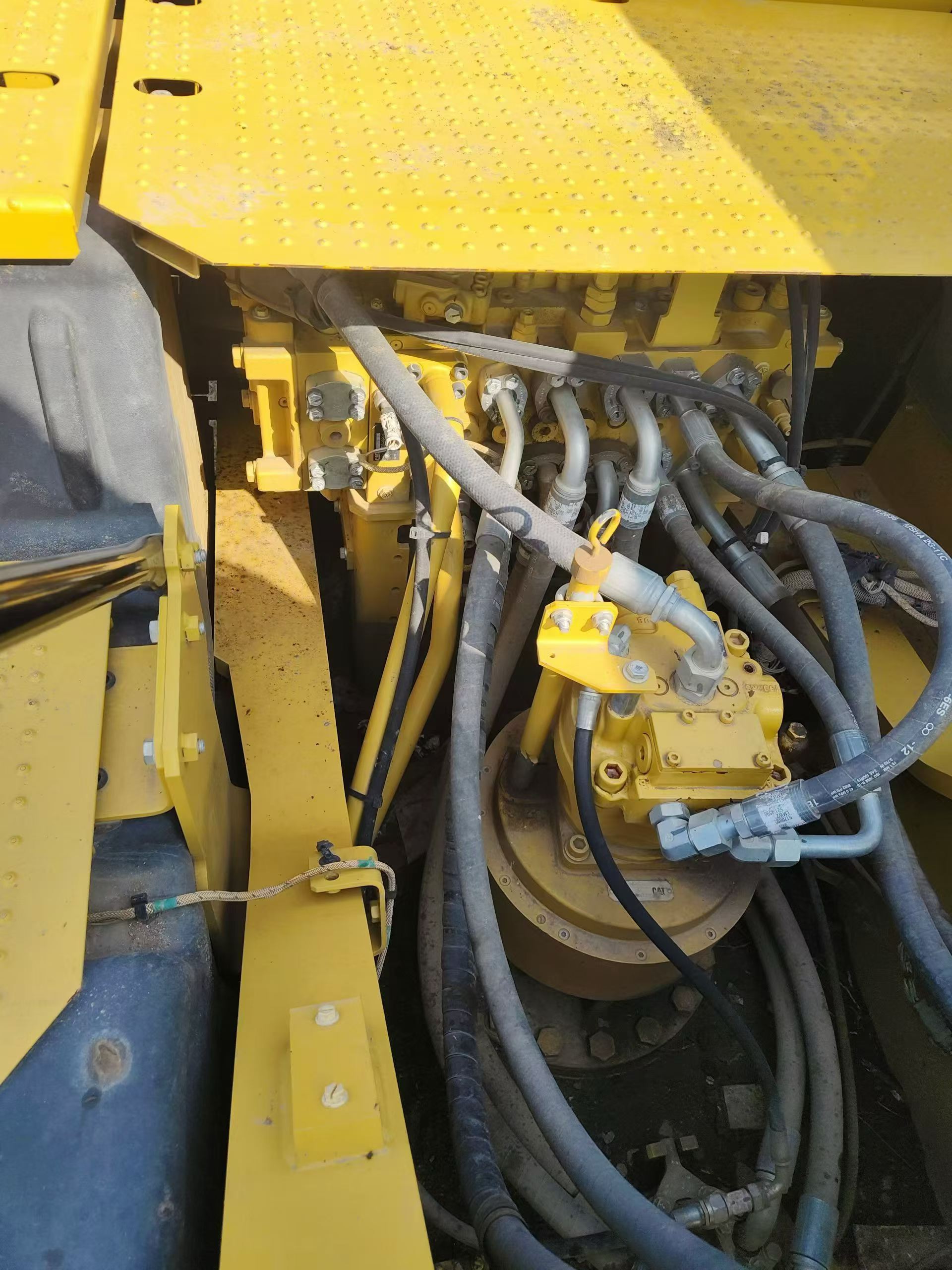 Buy Caterpillar 330B Used Excavator / 7