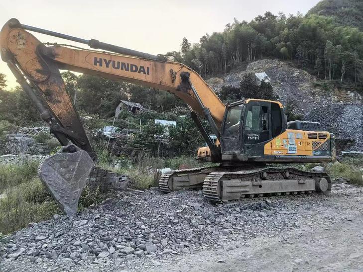 Buy Hyundai R350LVS Used Excavator / 1