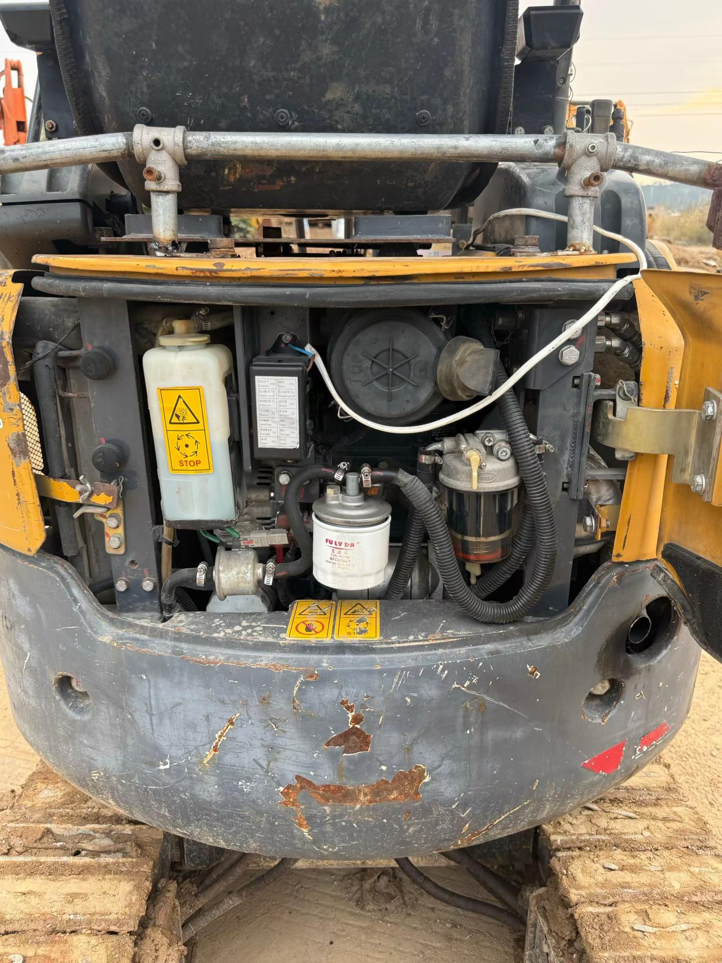 Buy XCMG XE15 Used Excavator / 8