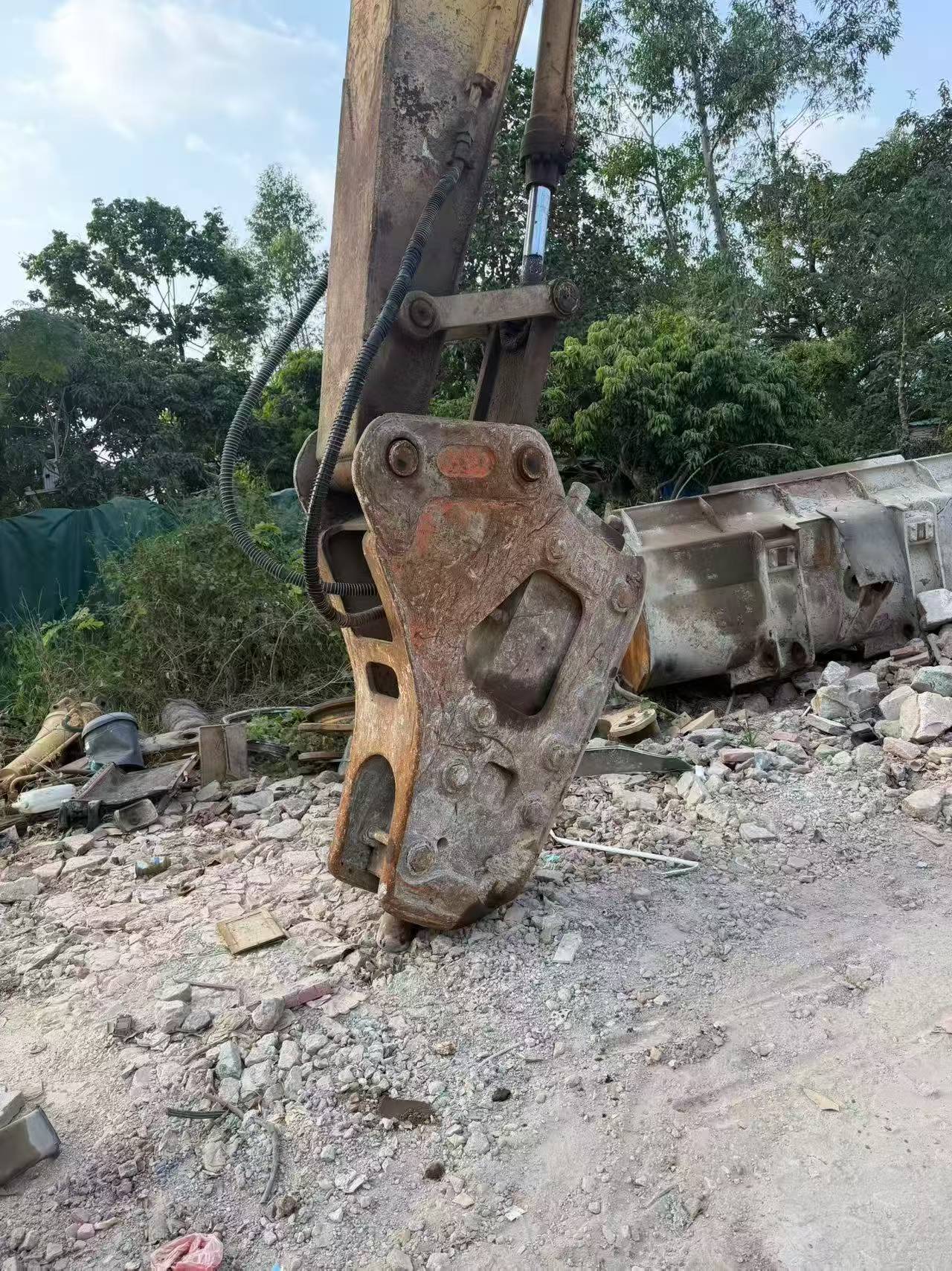 Buy Caterpillar E200B Used Excavator / 3