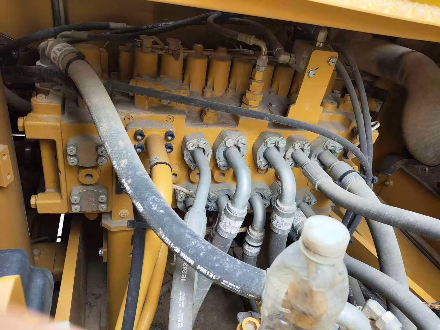 Buy Caterpillar 323 Used Excavator / 6