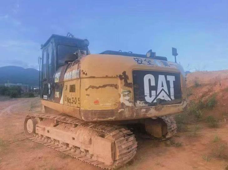 Buy Caterpillar 320D Used Excavator / 1