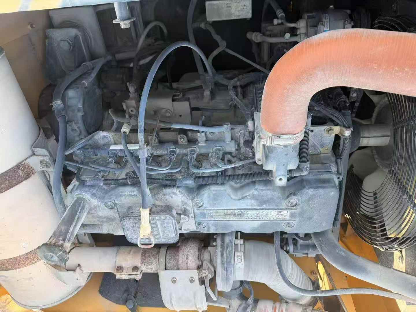 Buy Hyundai R215VS Used Excavator / 3