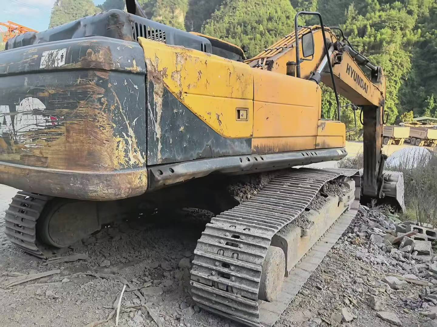 Buy Hyundai R350LVS Used Excavator / 4