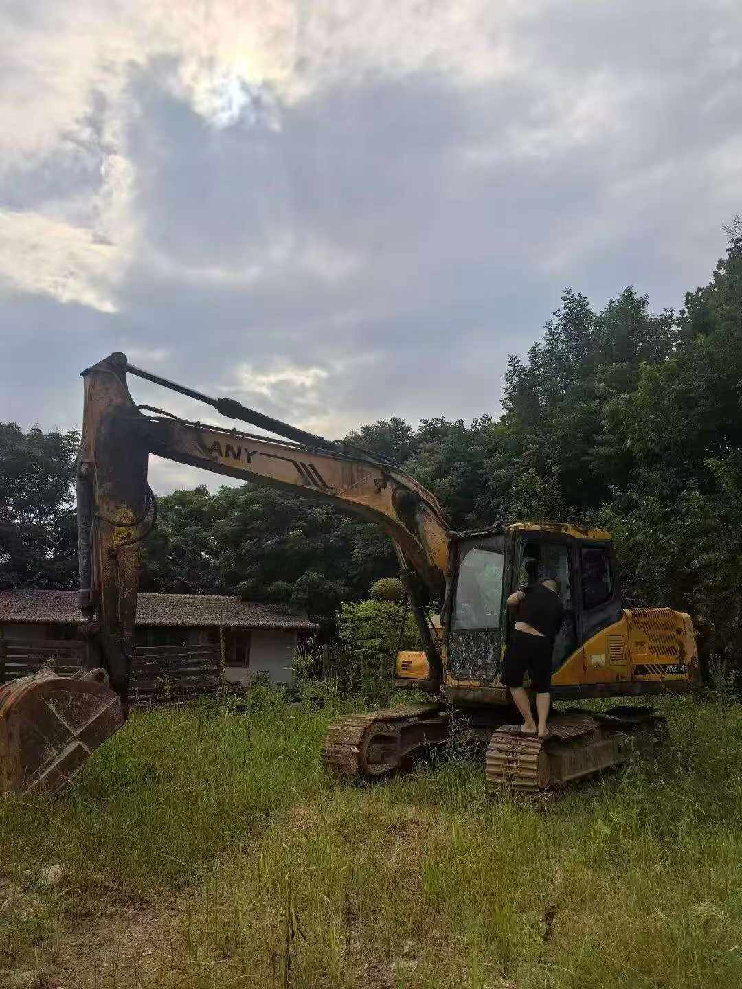 Buy Sany SY135 Used Excavator / 7