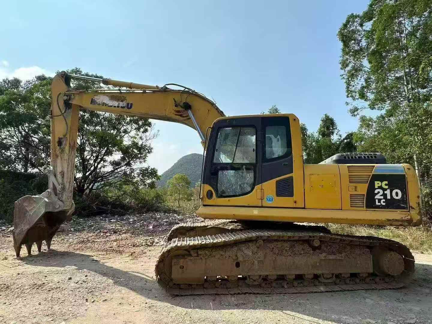 Buy Komatsu PC210-8 Used Excavator / 2