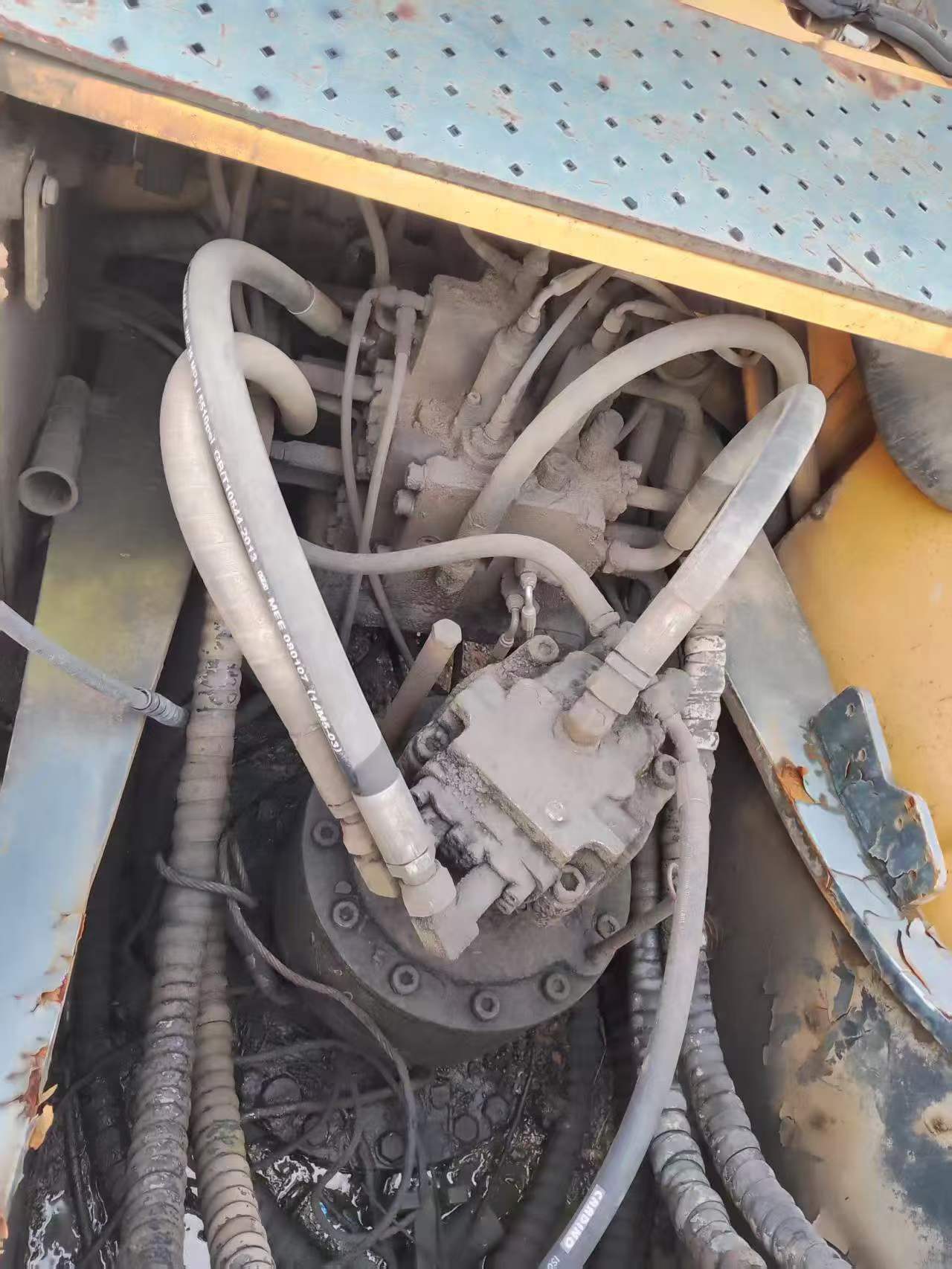 Buy Hyundai R305LVS Used Excavator / 5