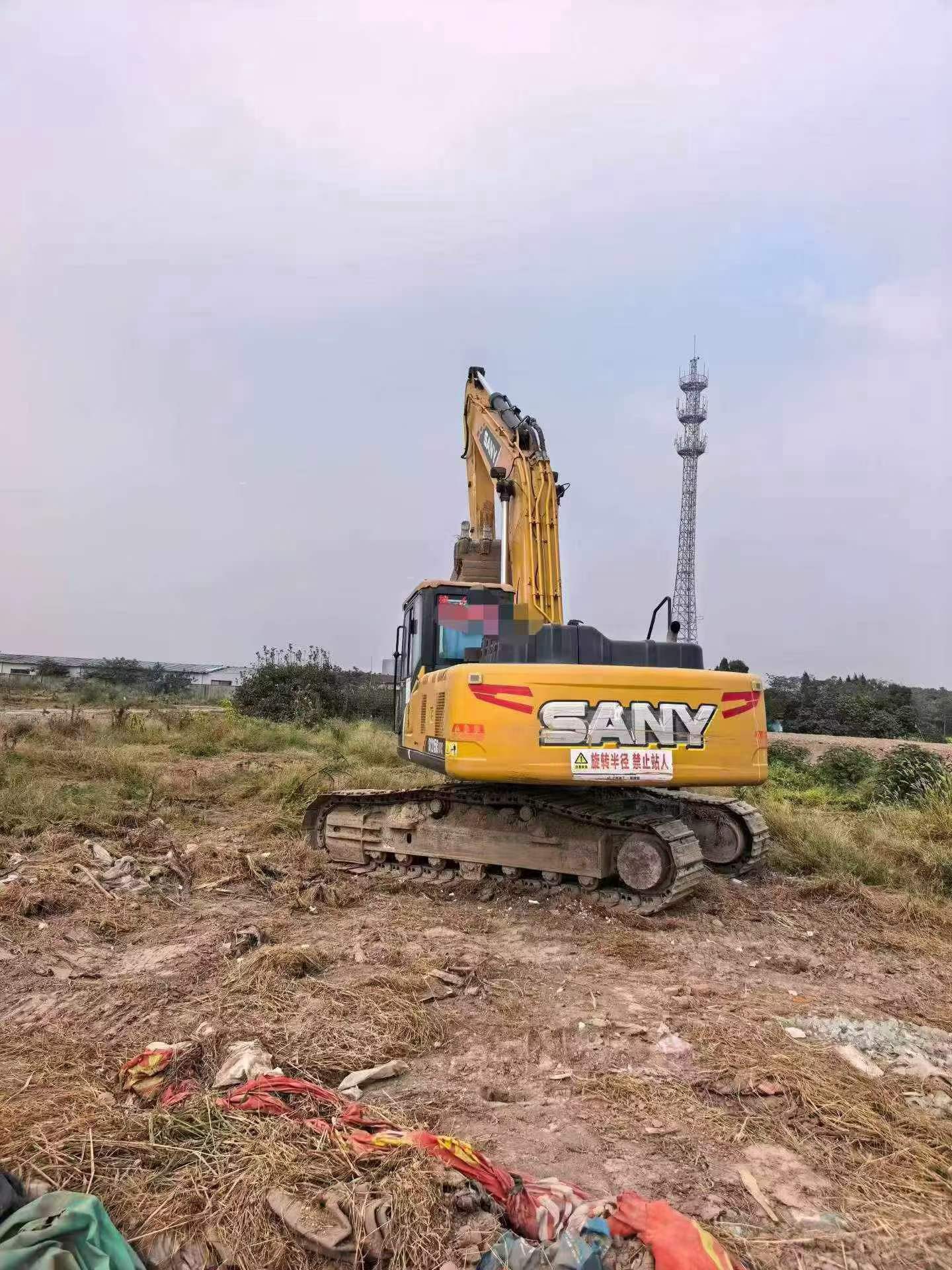 Buy Sany SY205C Used Excavator / 2