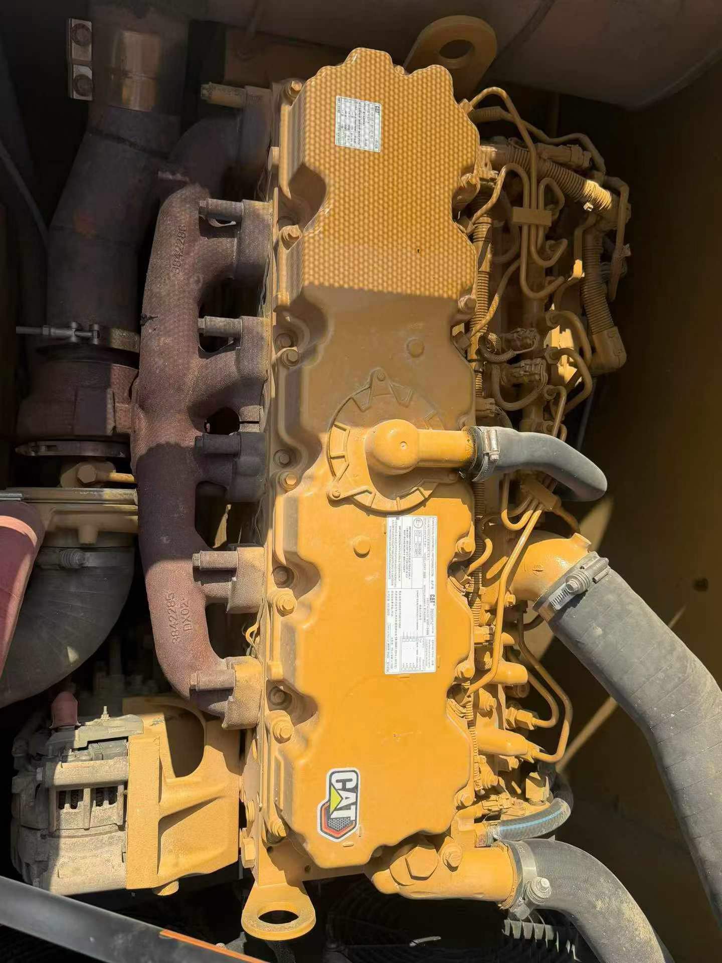 شراء حفارة Caterpillar 320A مستعملة / 6