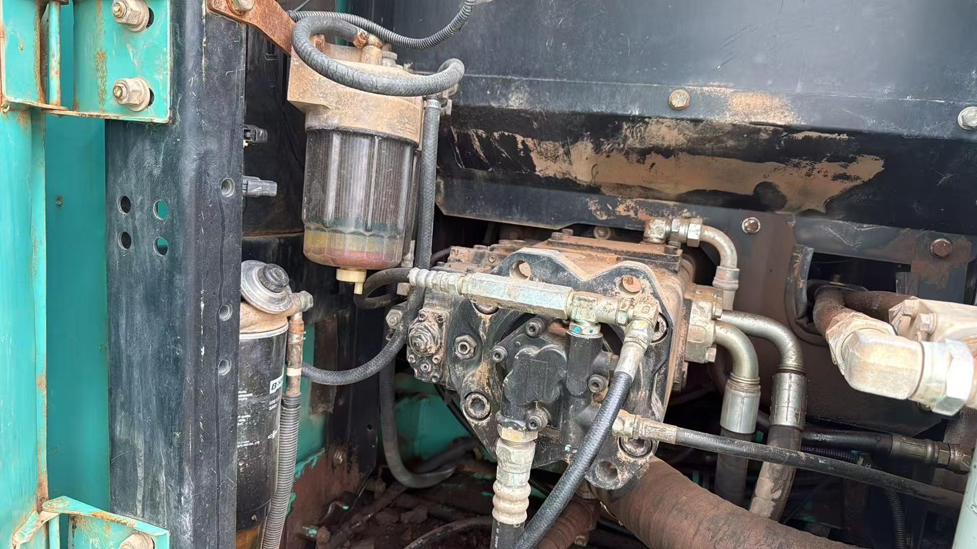 Buy Kobelco SK200-2 Used Excavator / 2