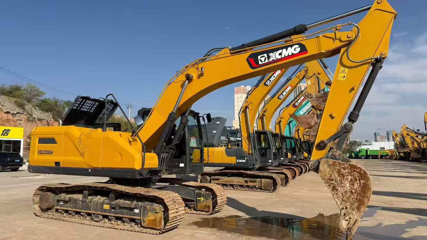 Buy XCMG XE200 Used Excavator / 2
