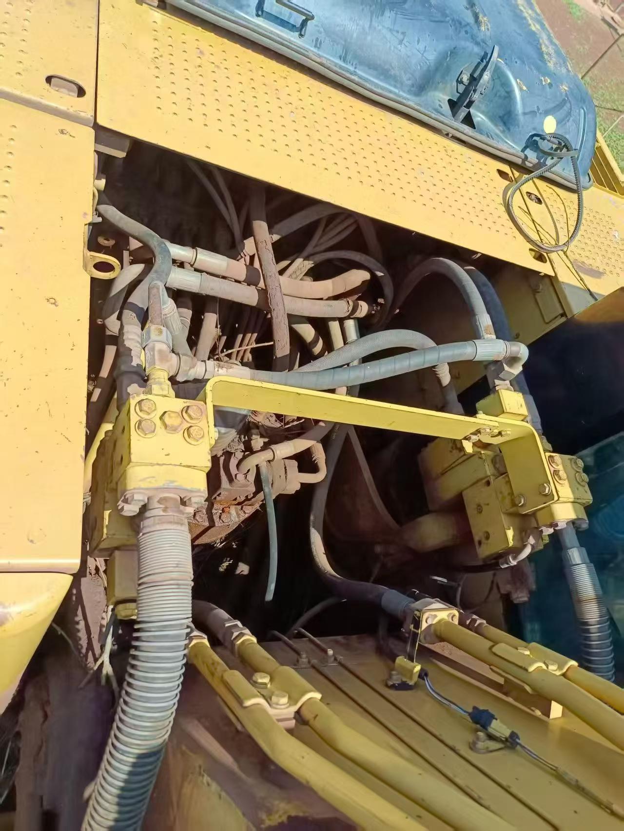 Buy Caterpillar 320D Used Excavator / 4