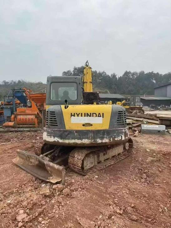 Buy Hyundai R80G Used Excavator / 1