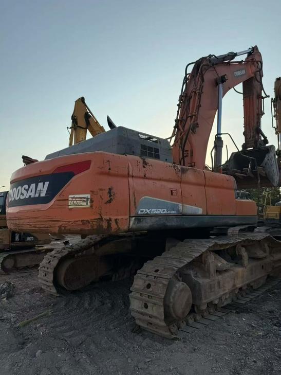 Buy Doosan DX520LC Used Excavator / 1