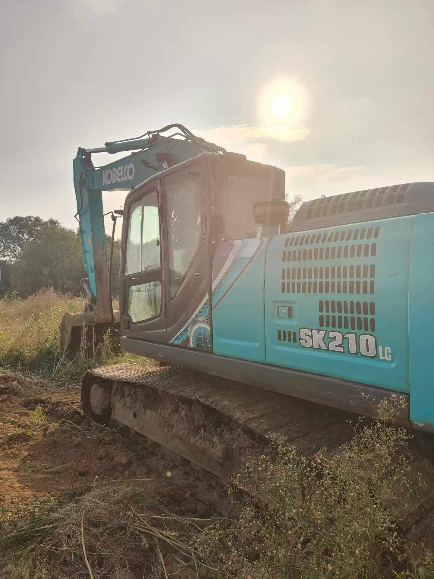 Buy Kobelco SK210 Used Excavator / 2