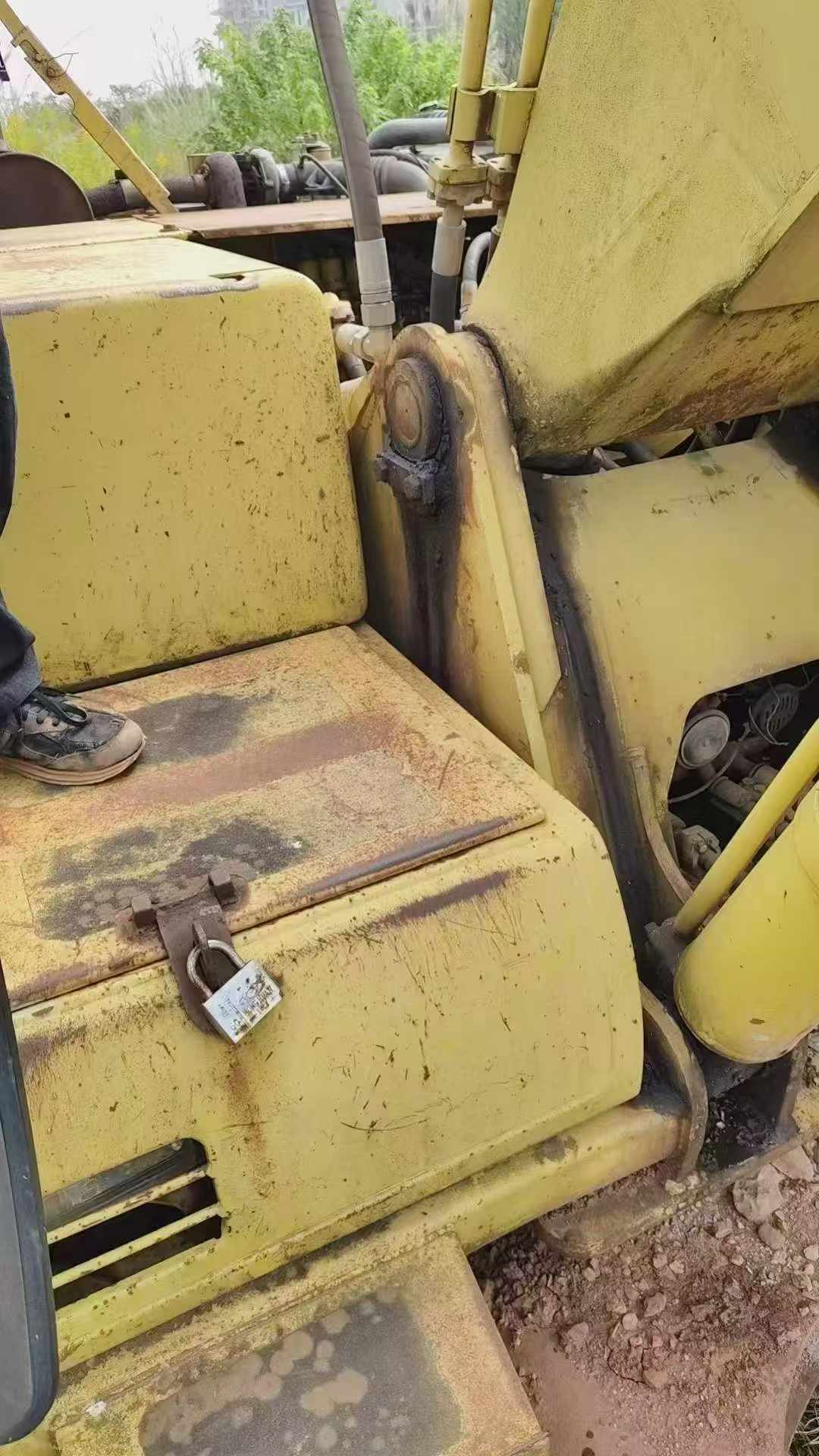 Buy Komatsu PC200-6E Used Excavator / 7