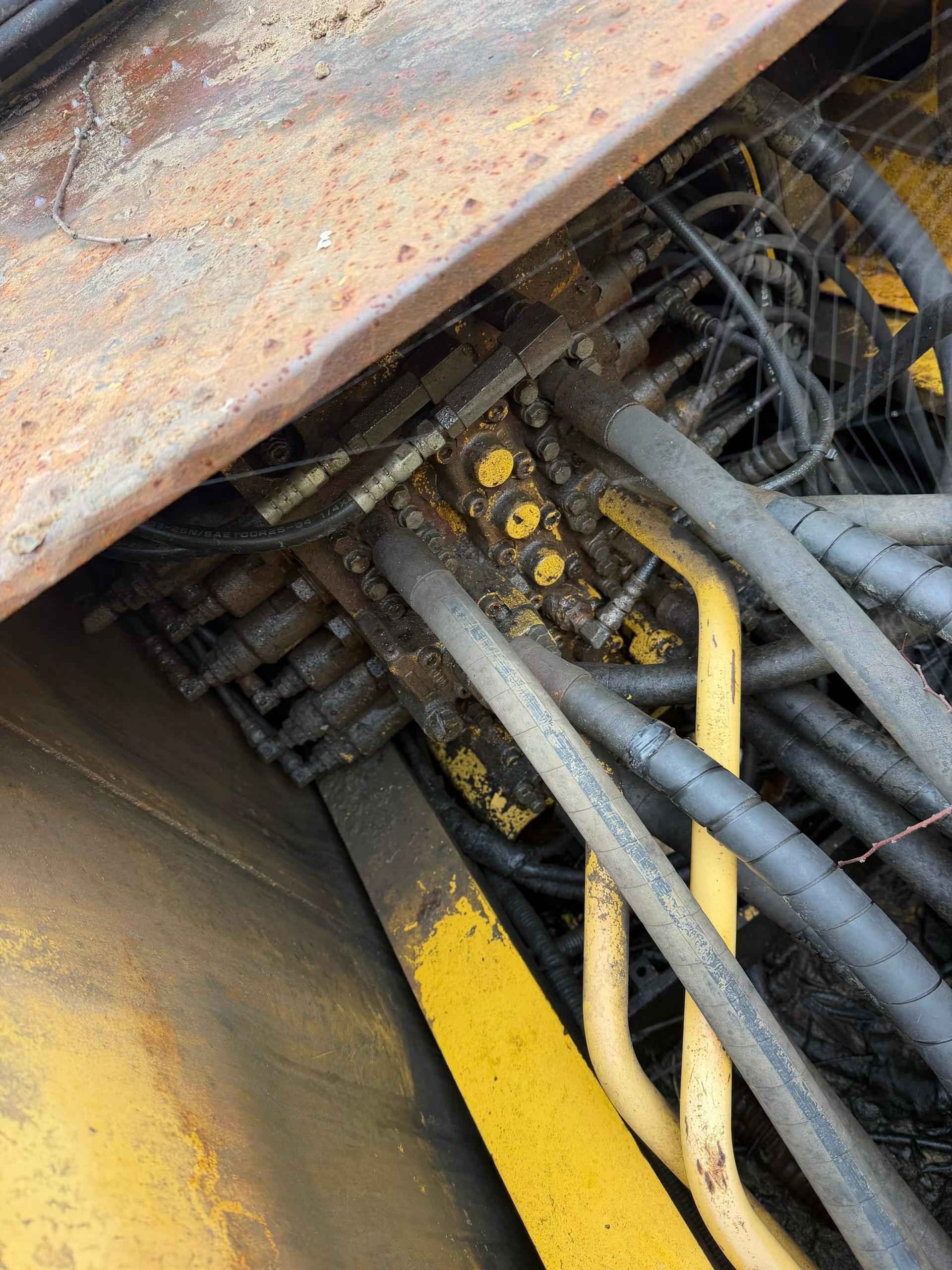 Buy Komatsu PC200 Used Excavator / 8