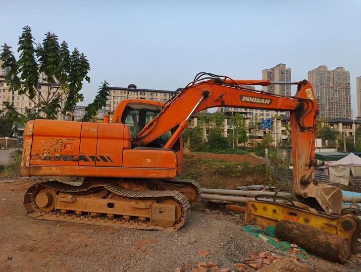 Buy Doosan DX120 Used Excavator / 1