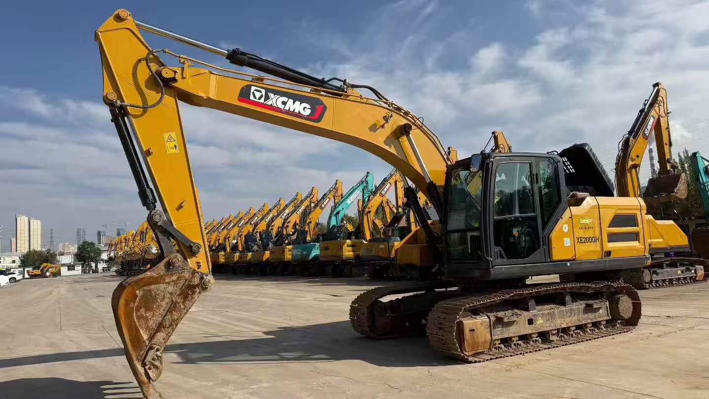 Buy XCMG XE200 Used Excavator / 2