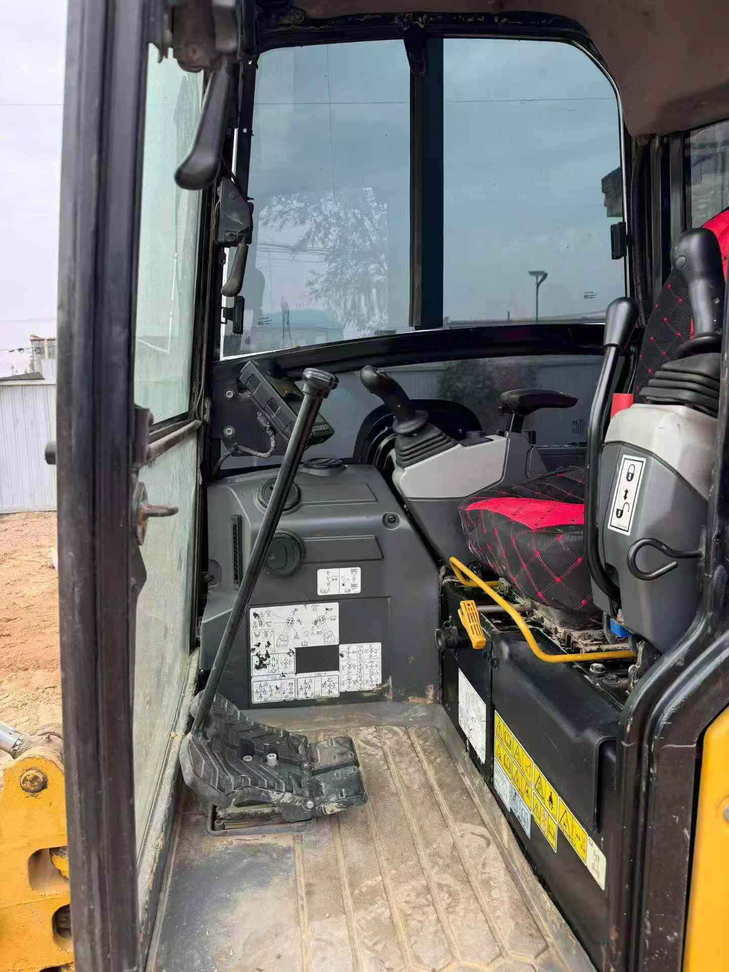 Buy Caterpillar 302C Used Excavator / 6
