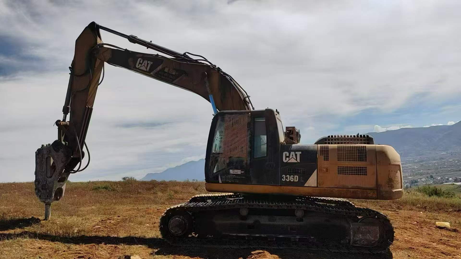 Buy Caterpillar 329D Used Excavator / 3