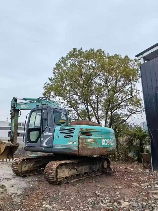 Buy Kobelco SK130 Used Excavator / 1