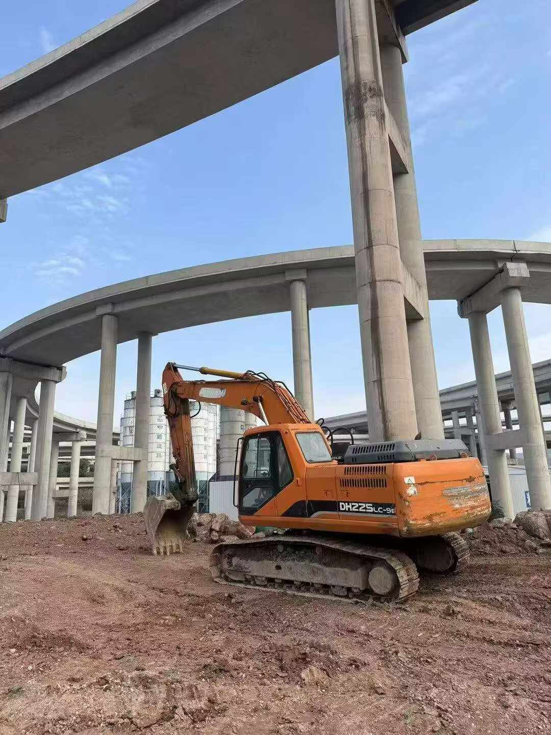 Buy Doosan DH215-9 Used Excavator / 2