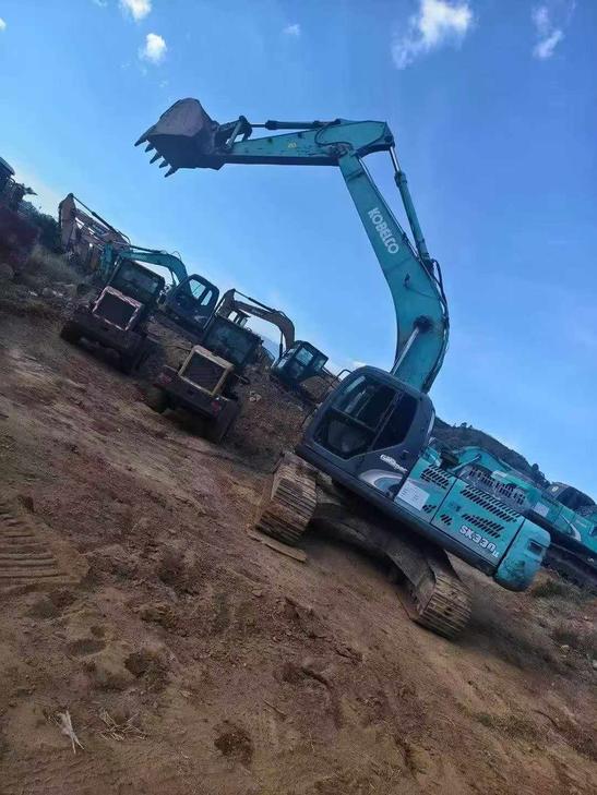Buy Kobelco SK260 Used Excavator / 1