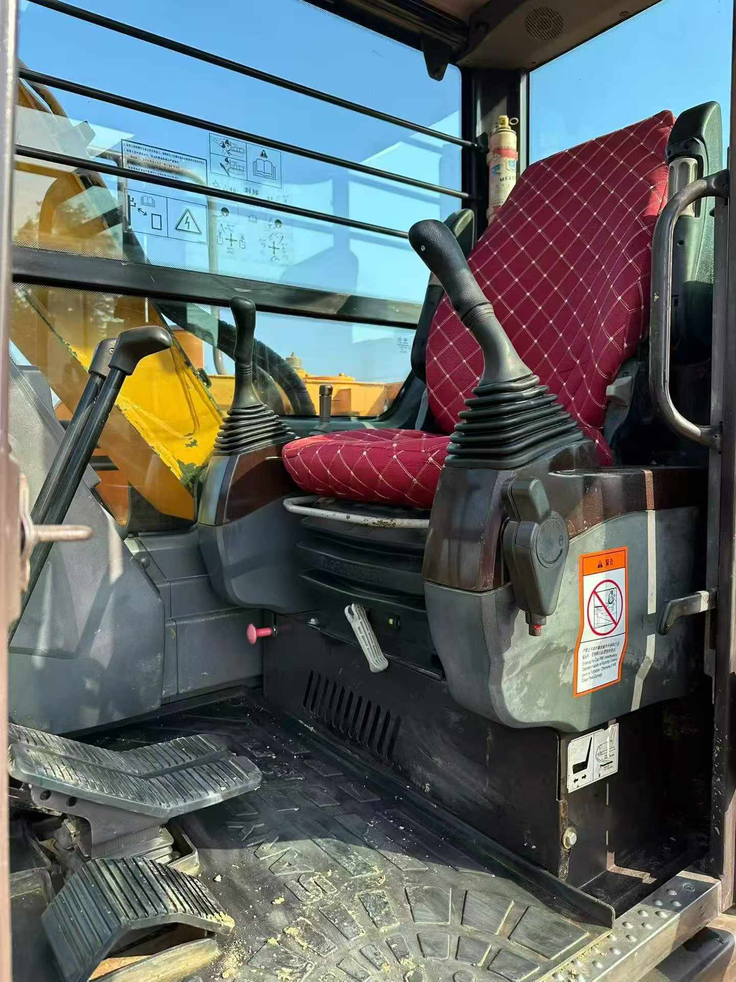 Buy Sany SY65C Used Excavator / 4