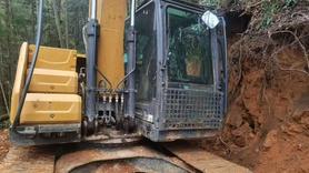 Buy XCMG XE135B Used Excavator / 3 Buy XCMG XE135B Used Excavator / 3