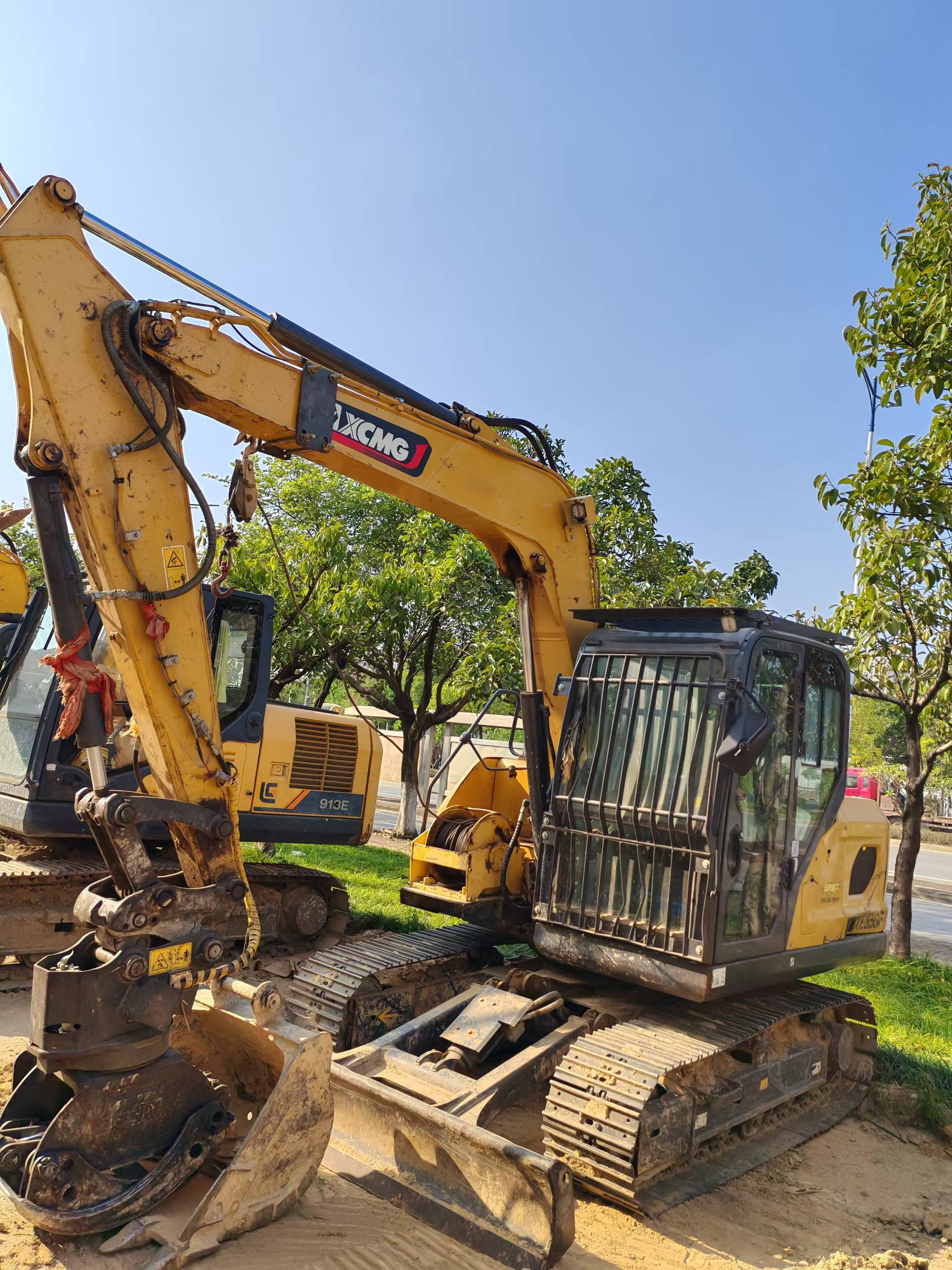 Buy XCMG XE85C Used Excavator / 3