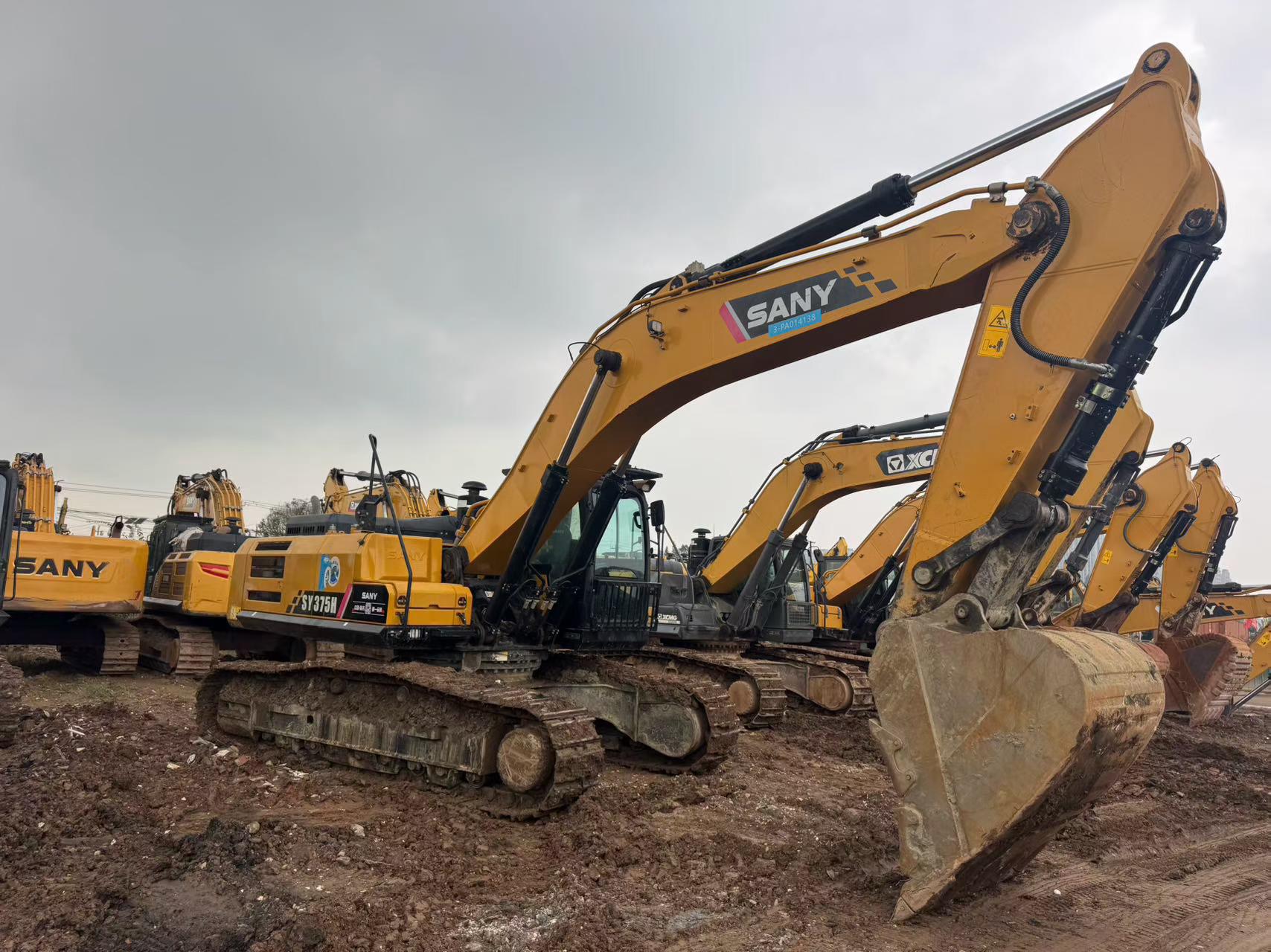 Buy Sany SY375H Used Excavator / 4