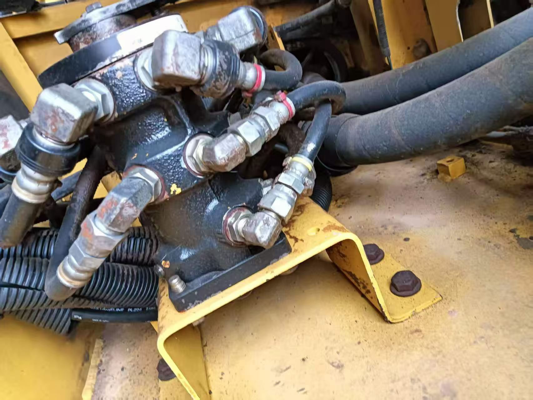 Buy Komatsu PC200-8N1 Used Excavator / 8
