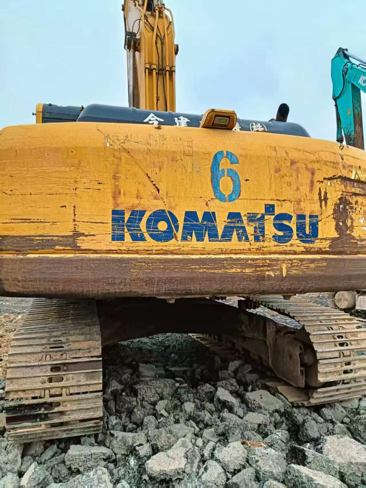 Buy Komatsu PC200-8N1 Used Excavator / 3