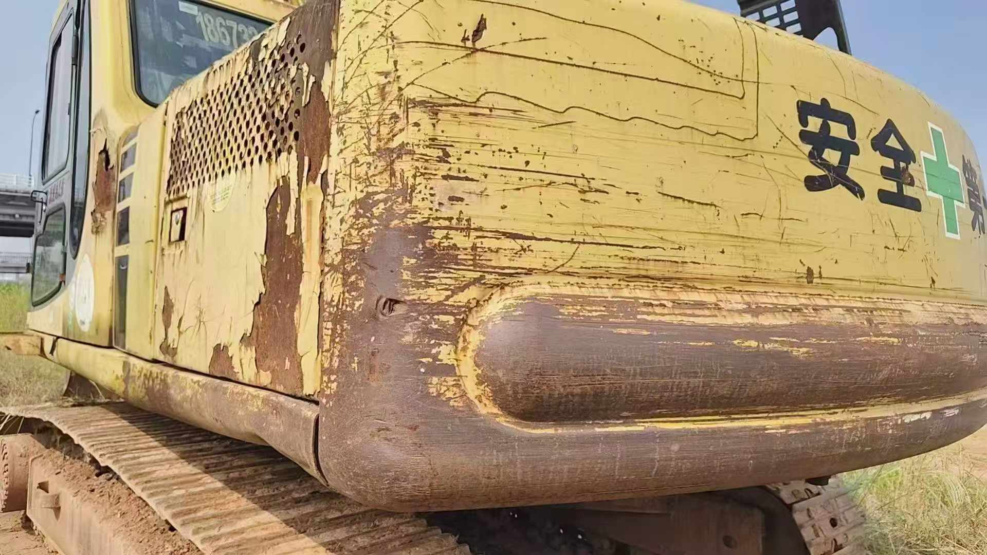 Buy Komatsu PC200-6E Used Excavator / 3
