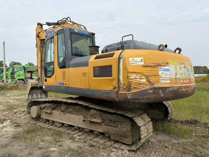 Buy XCMG XE215 Used Excavator / 1